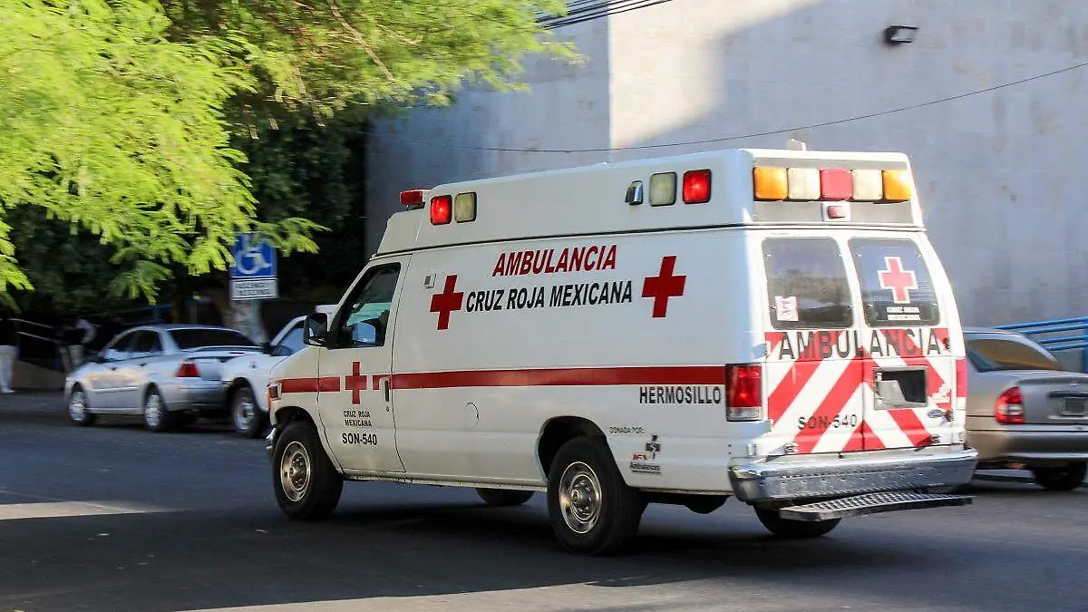 Ambulancia Cruz Roja Mike Acosta (3)